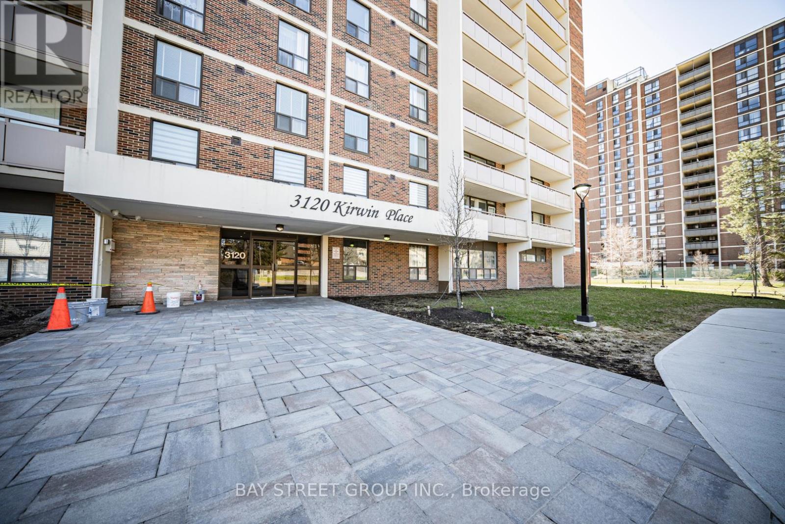 Property at 409 - 3120 KIRWIN AVENUE image 3