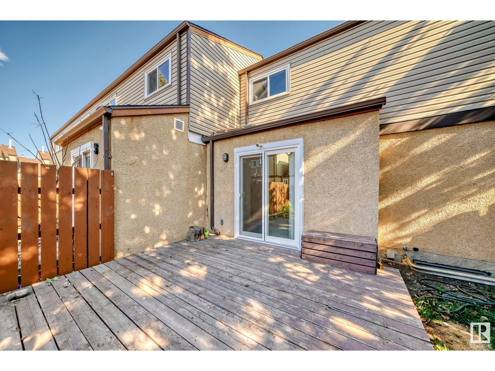 Property at 14247 23 ST NW image 3