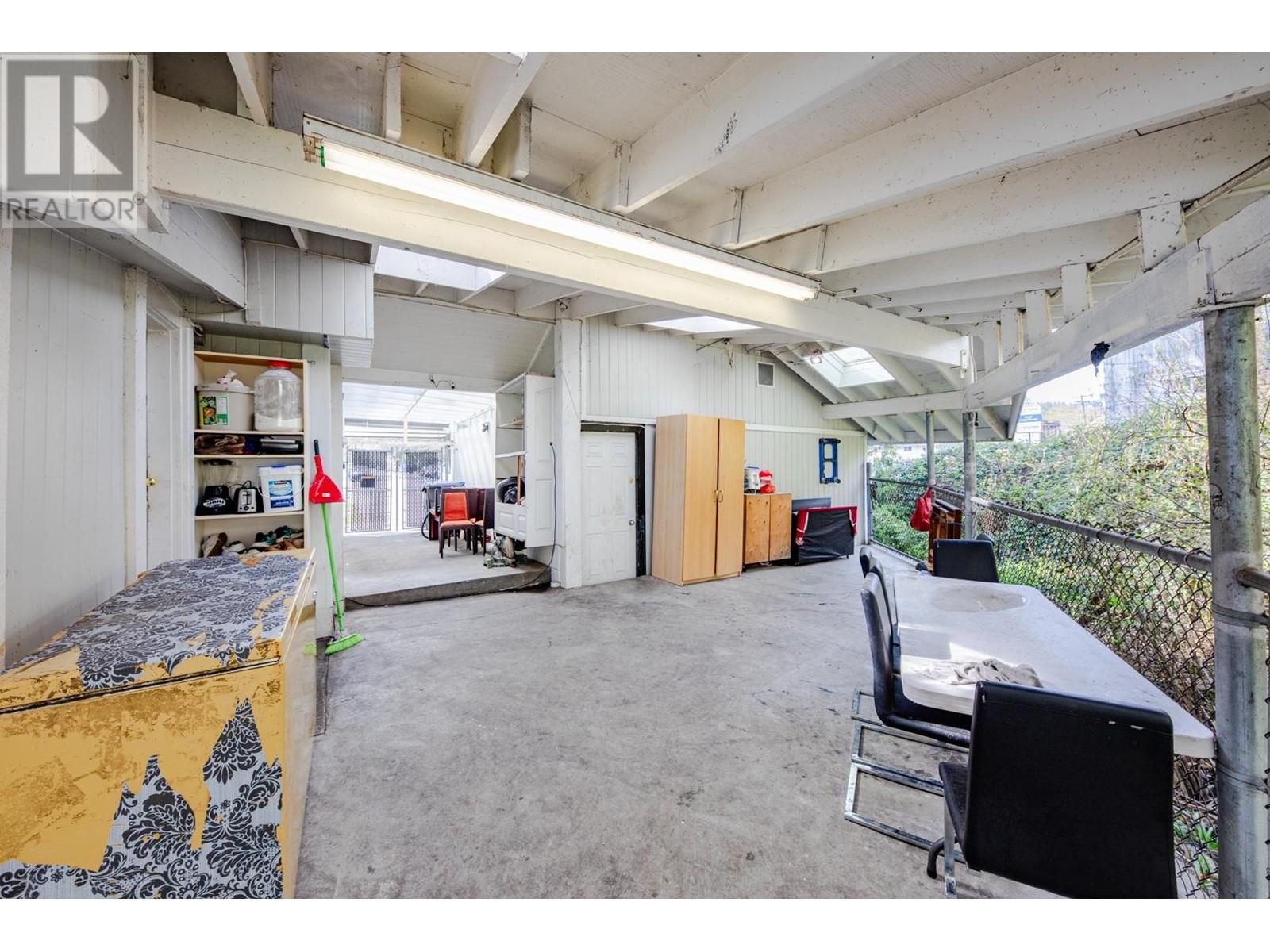 2617 Kingsway Avenue, Port Coquitlam, British Columbia  V3C 1T5 - Photo 24 - R2991814