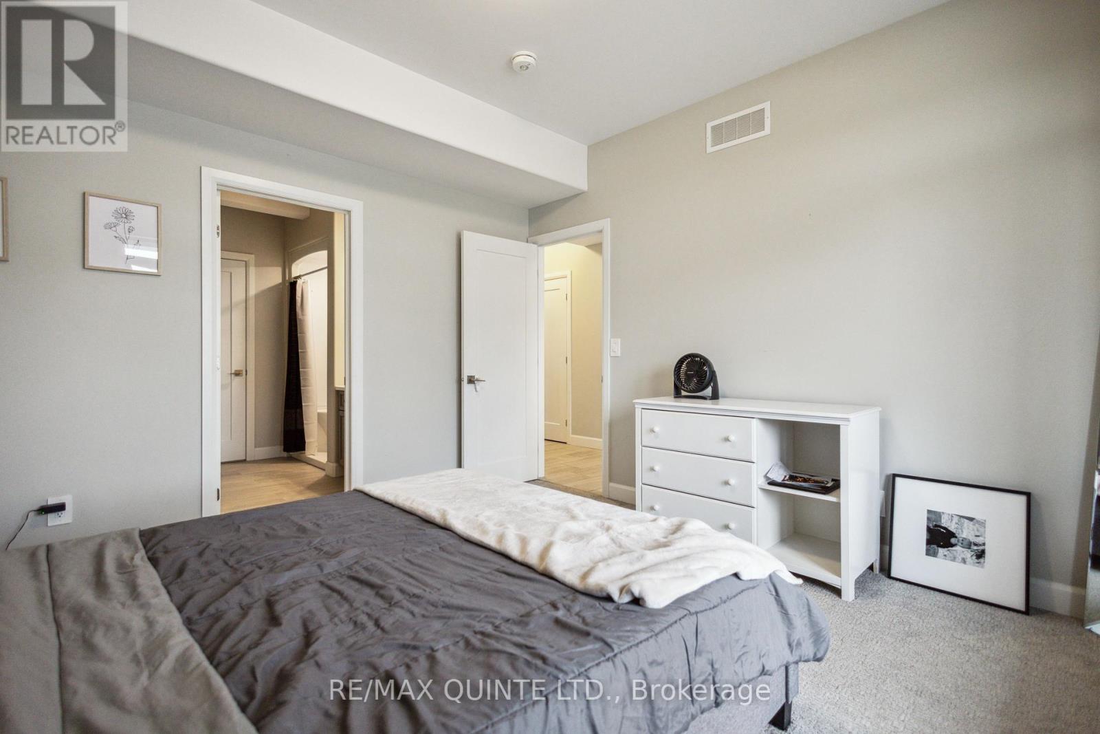 70 Riverstone Way, Belleville (Thurlow Ward), Ontario  K8N 0S6 - Photo 16 - X12090937