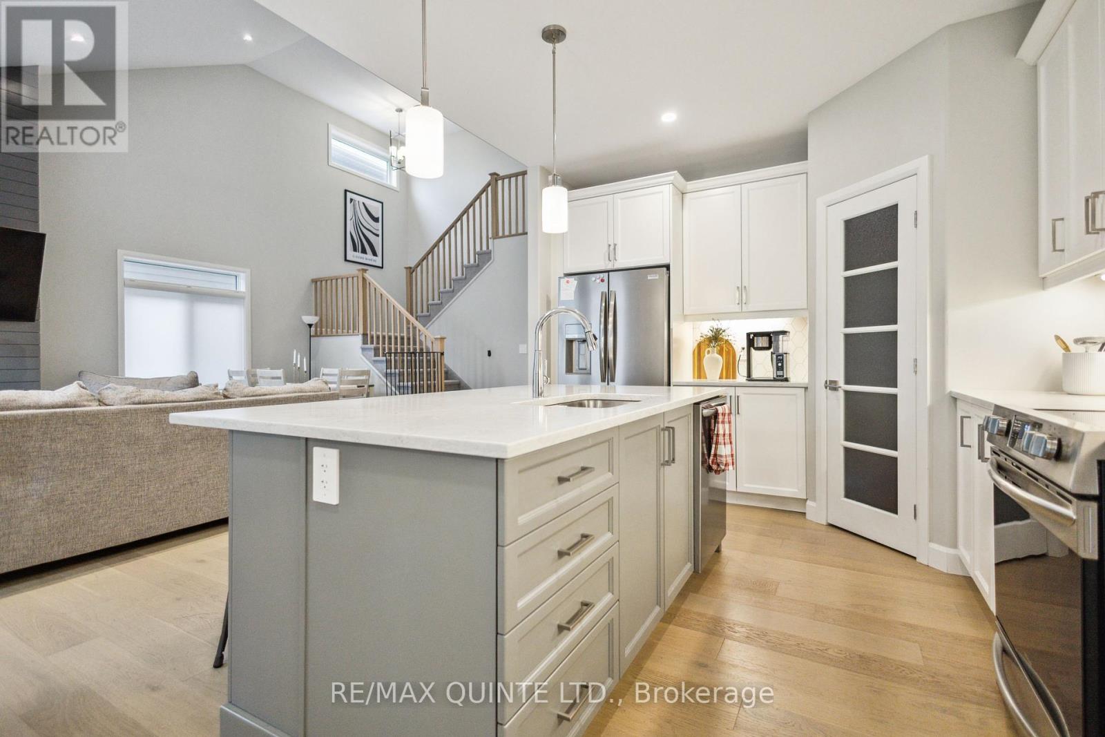 70 Riverstone Way, Belleville (Thurlow Ward), Ontario  K8N 0S6 - Photo 8 - X12090937