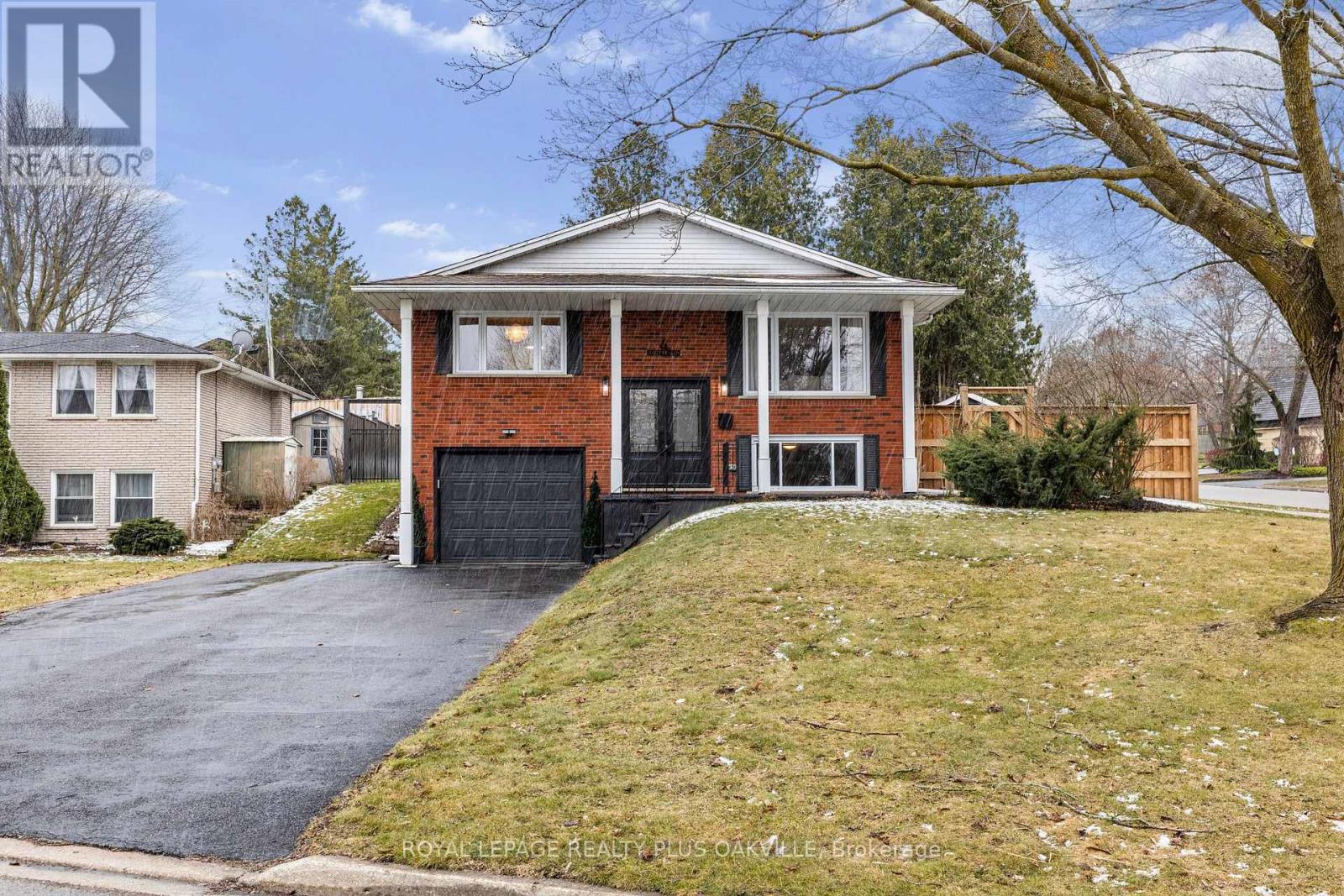 Property at 4 RONALD ROAD image 1
