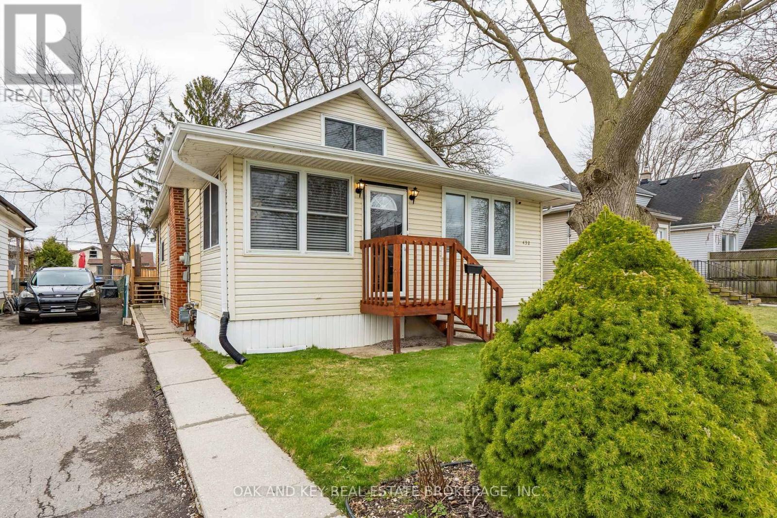432 Spruce Street, London East, Ontario  N5W 4P3 - Photo 2 - X12090911