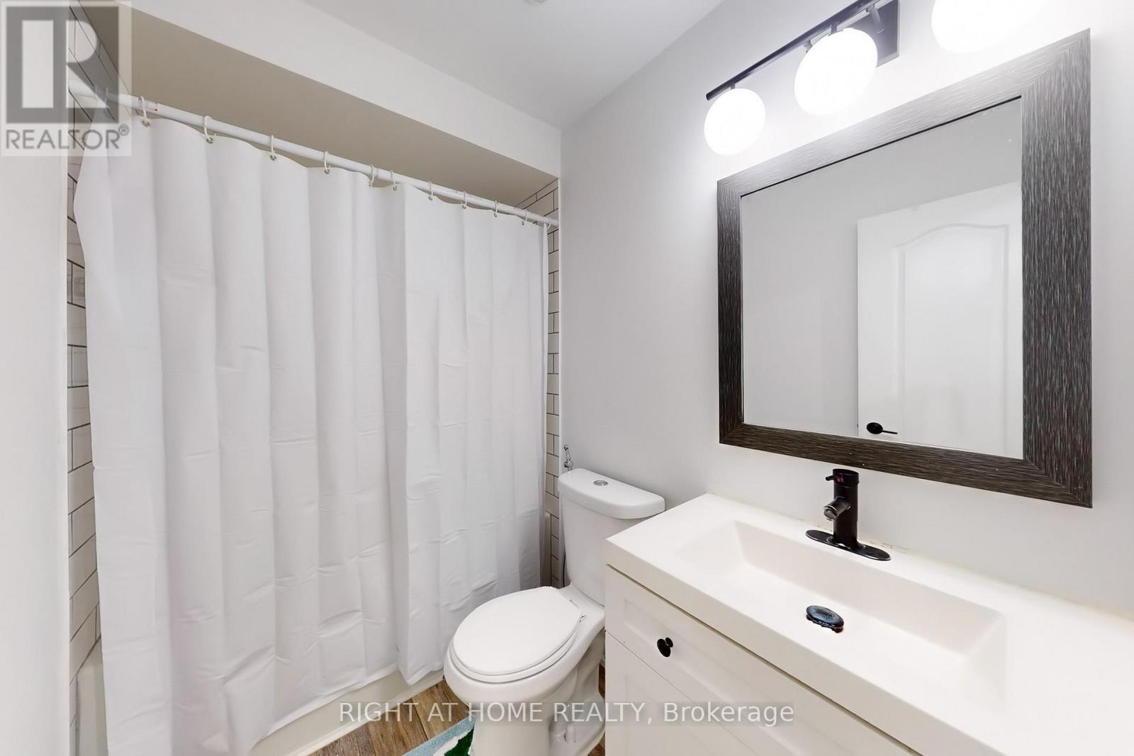 7 Macmillan Avenue, Whitby, Ontario  L1R 3H4 - Photo 32 - E12090928