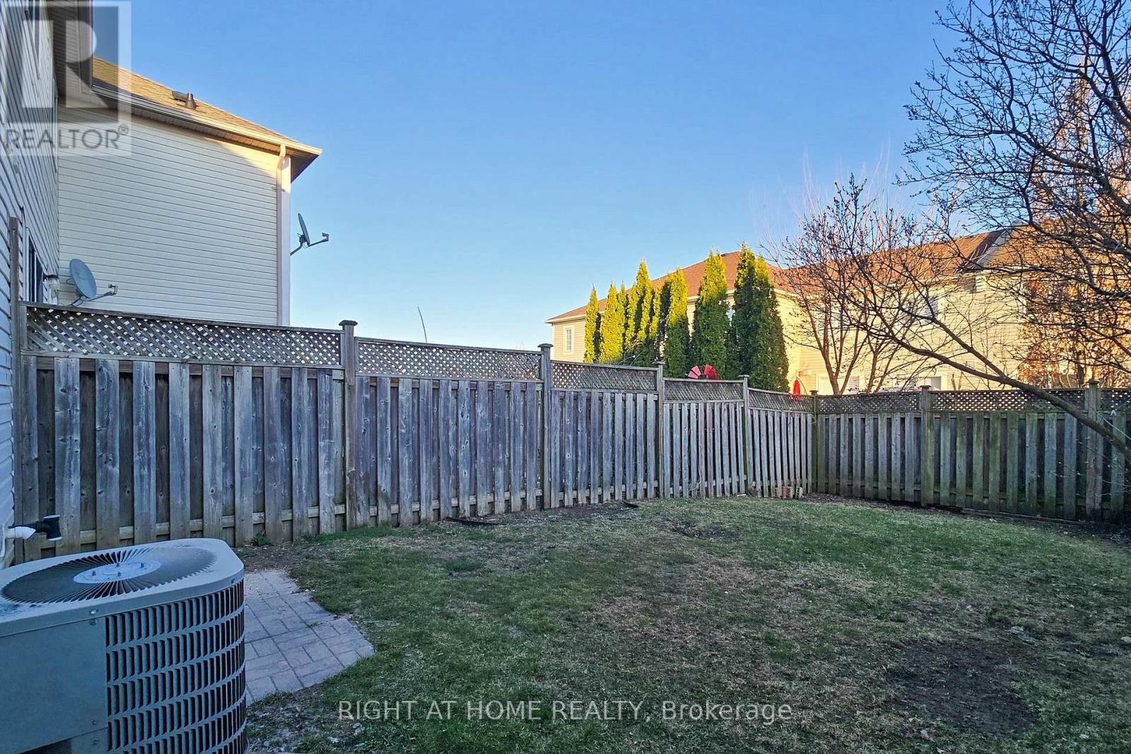 7 Macmillan Avenue, Whitby, Ontario  L1R 3H4 - Photo 35 - E12090928