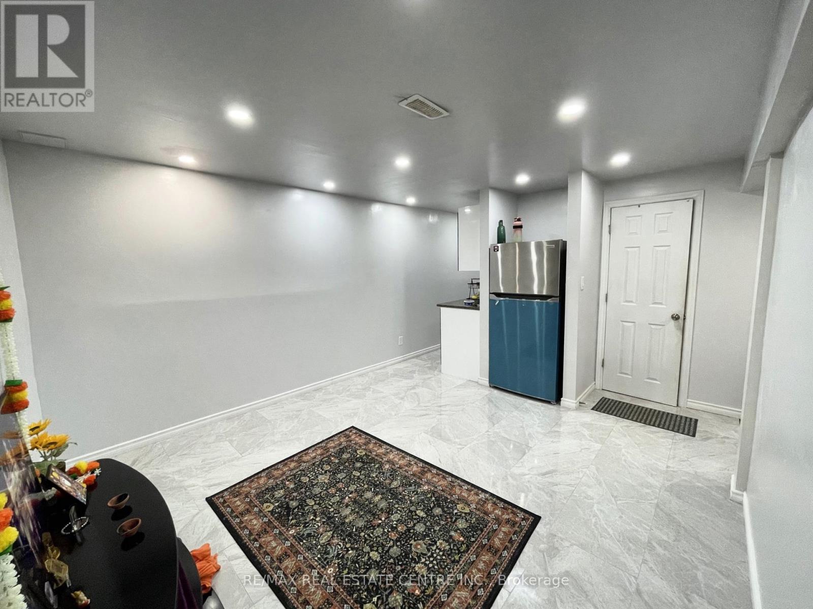 5965 Crimson Drive, Niagara Falls, Ontario  L2G 7T7 - Photo 22 - X12090923