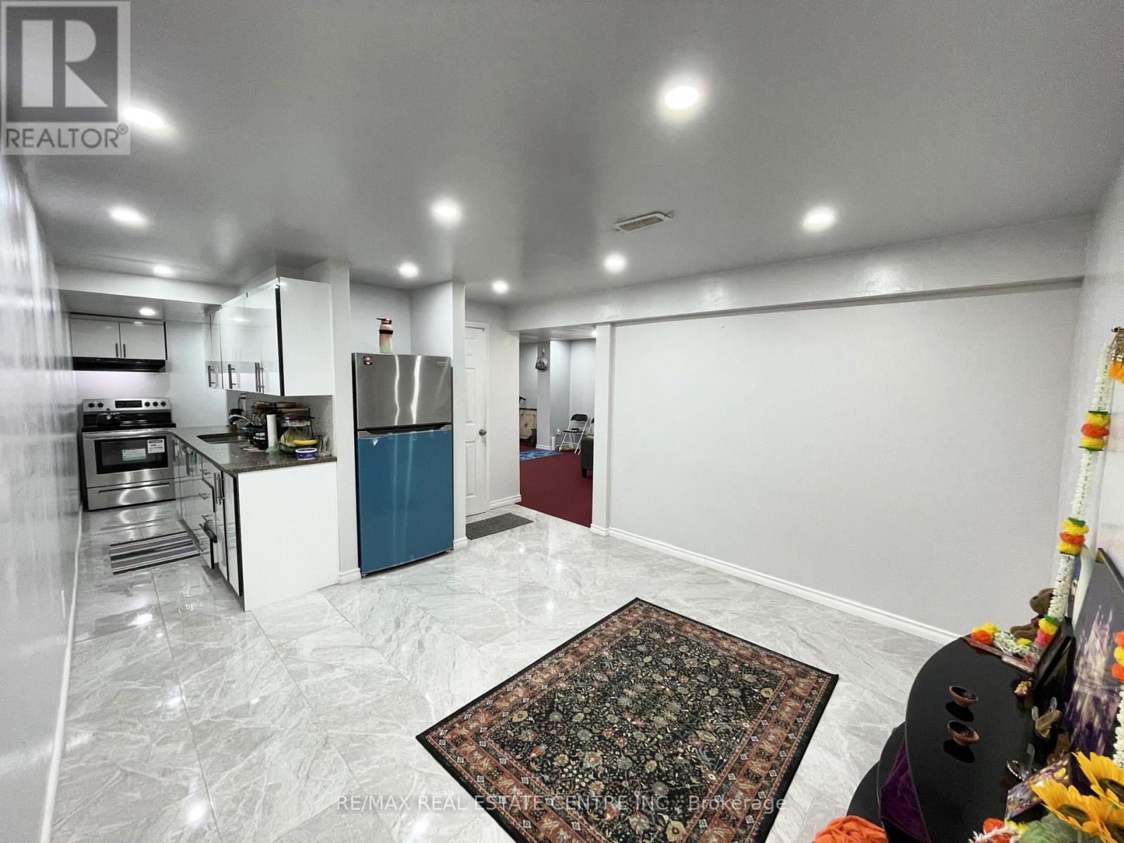 5965 Crimson Drive, Niagara Falls, Ontario  L2G 7T7 - Photo 23 - X12090923