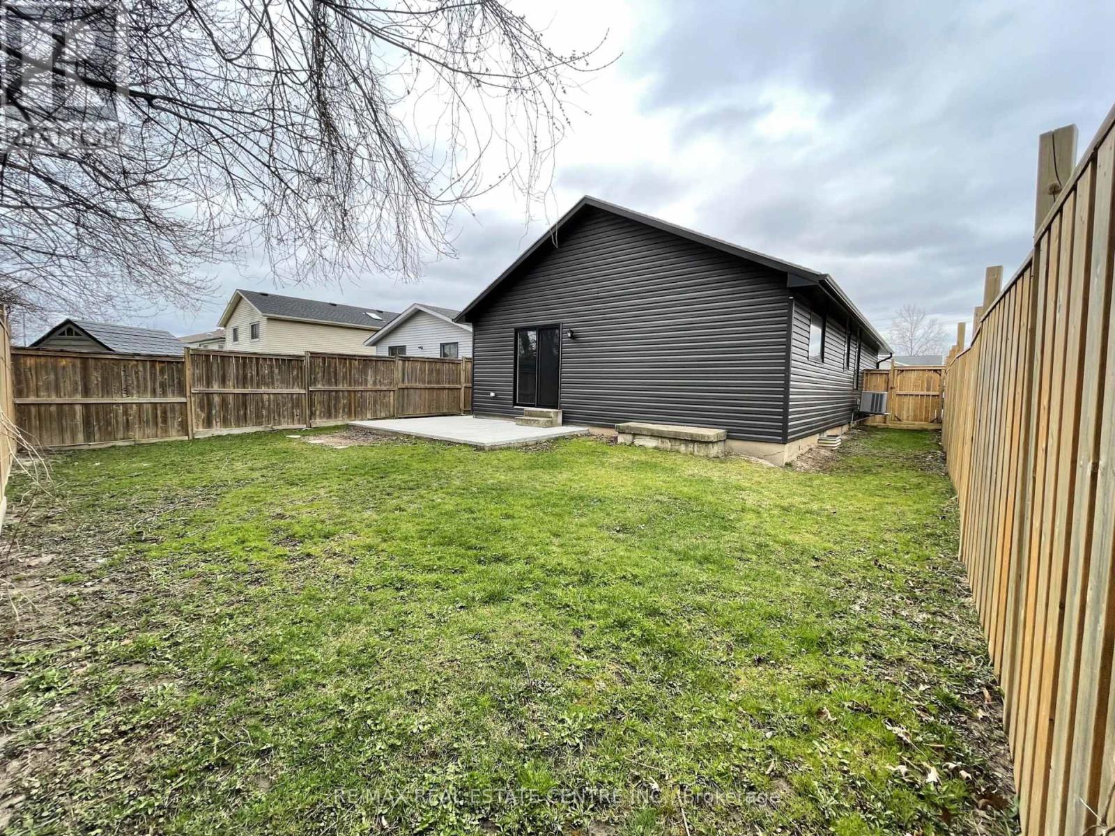 5965 Crimson Drive, Niagara Falls, Ontario  L2G 7T7 - Photo 30 - X12090923
