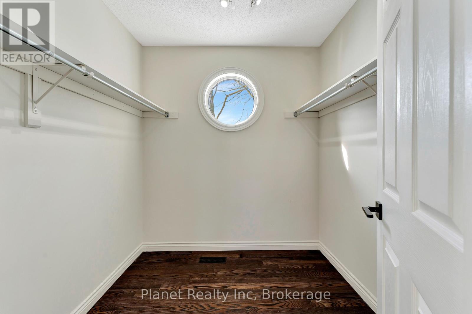 7 - 25 Manor Park Crescent, Guelph, Ontario  N1G 1A2 - Photo 29 - X12049033