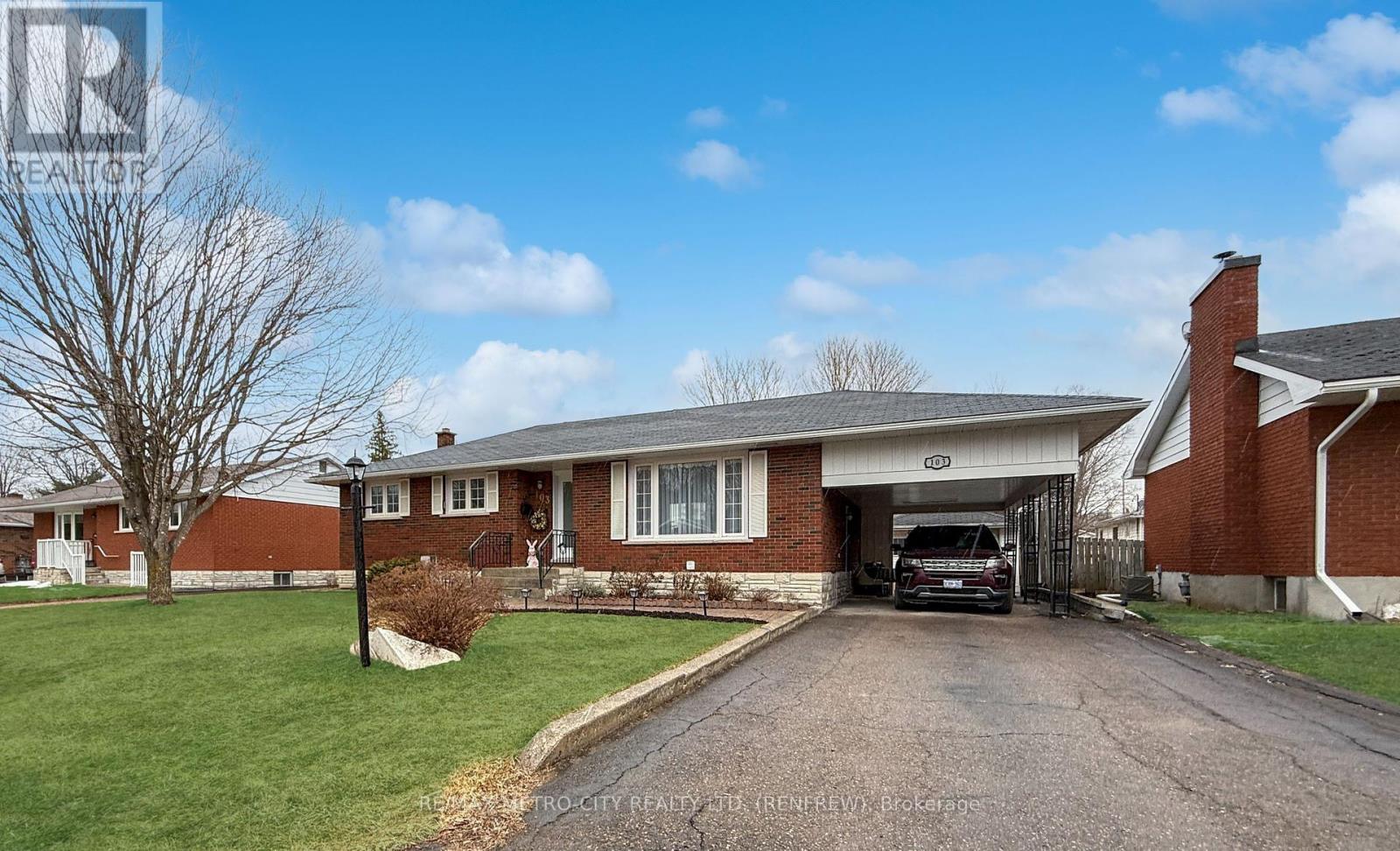 Property at 103 SIMPSON AVENUE image 2