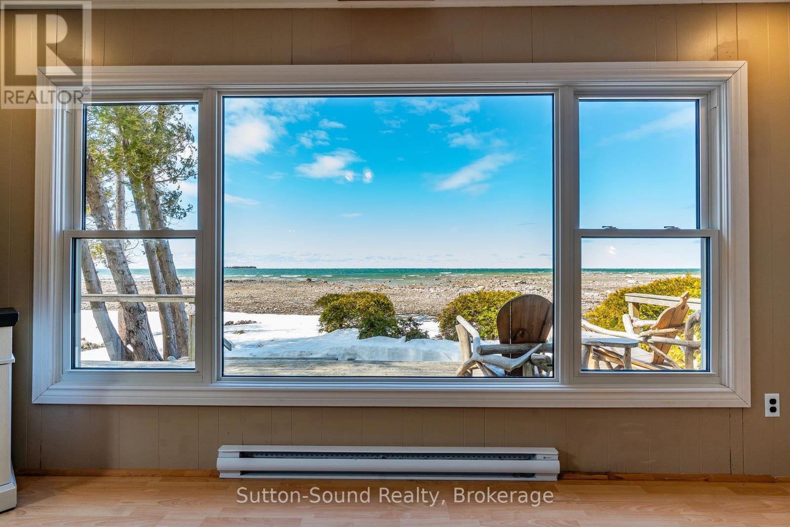 1292 Sunset Drive, South Bruce Peninsula, Ontario  N0H 2T0 - Photo 12 - X12090951