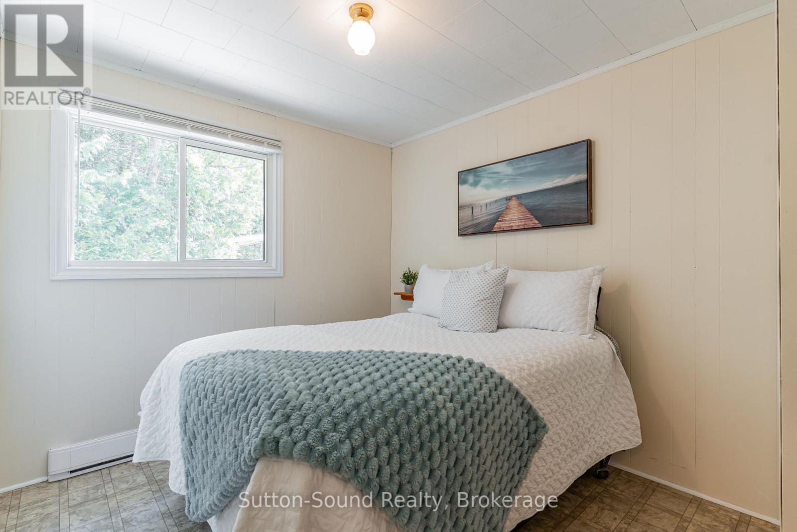 1292 Sunset Drive, South Bruce Peninsula, Ontario  N0H 2T0 - Photo 25 - X12090951