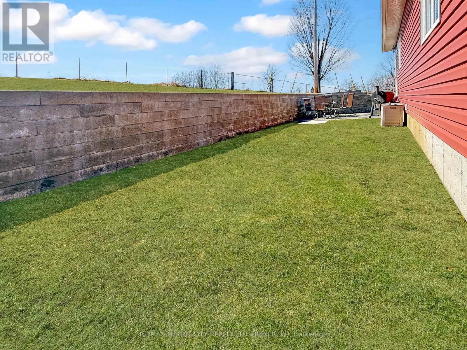 148 Haramis Drive, Renfrew, Ontario  K7V 4M8 - Photo 33 - X12076709