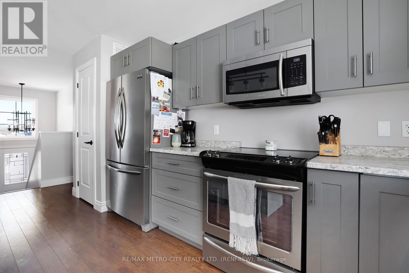 148 Haramis Drive, Renfrew, Ontario  K7V 4M8 - Photo 9 - X12076709