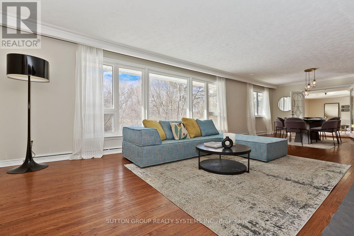 1606 Crediton Parkway E, Mississauga, Ontario  L5G 3X3 - Photo 13 - W12037152