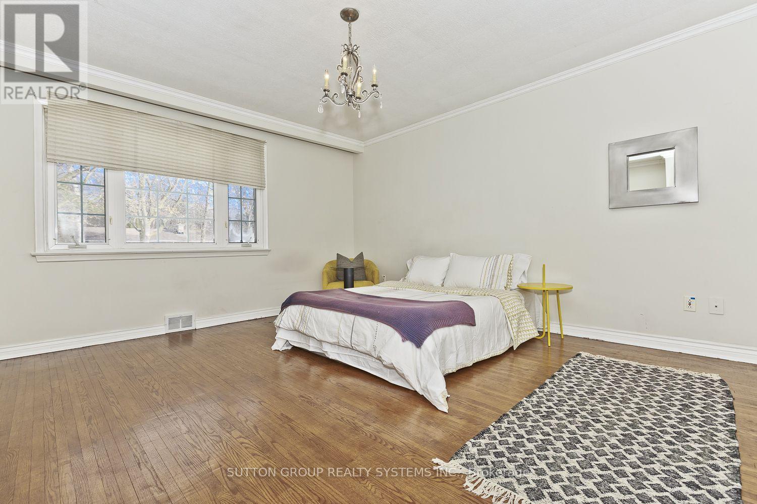 1606 Crediton Parkway E, Mississauga, Ontario  L5G 3X3 - Photo 26 - W12037152