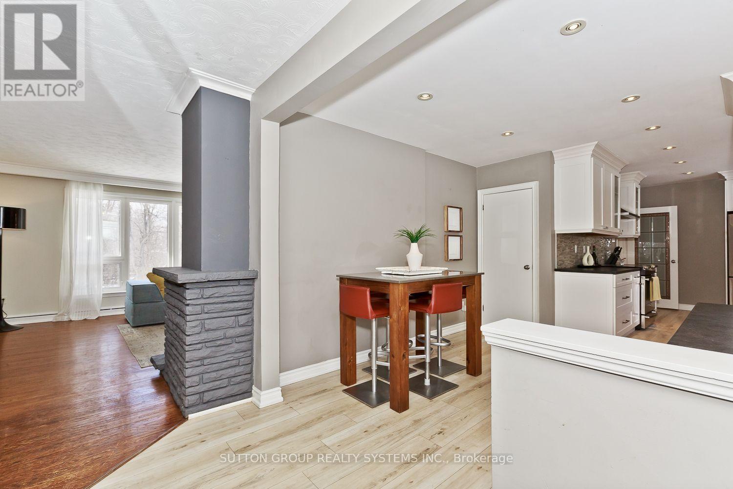 1606 Crediton Parkway E, Mississauga, Ontario  L5G 3X3 - Photo 21 - W12037152