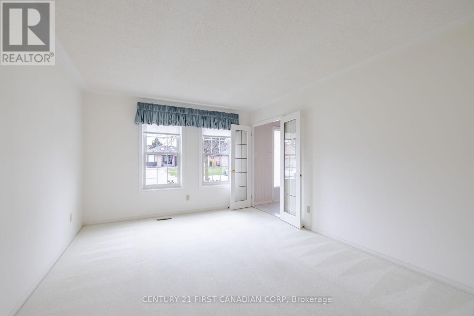 Photo 15 of 43 for 7037 Diane Crescent