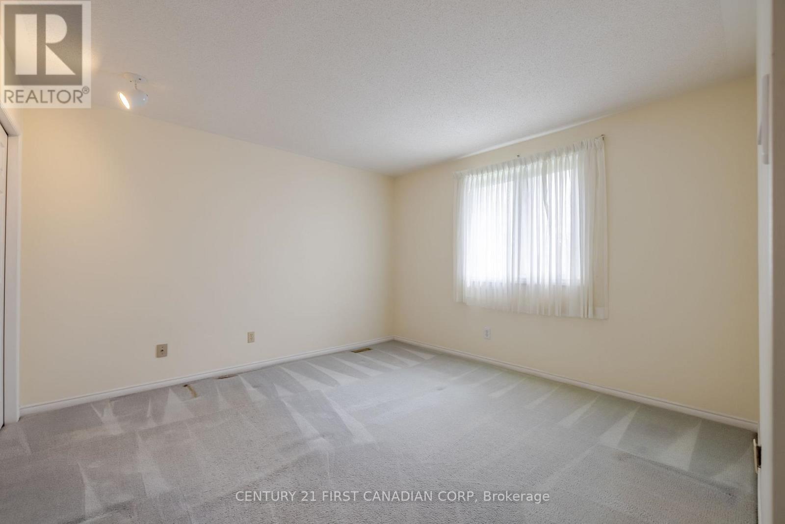 Photo 25 of 43 for 7037 Diane Crescent