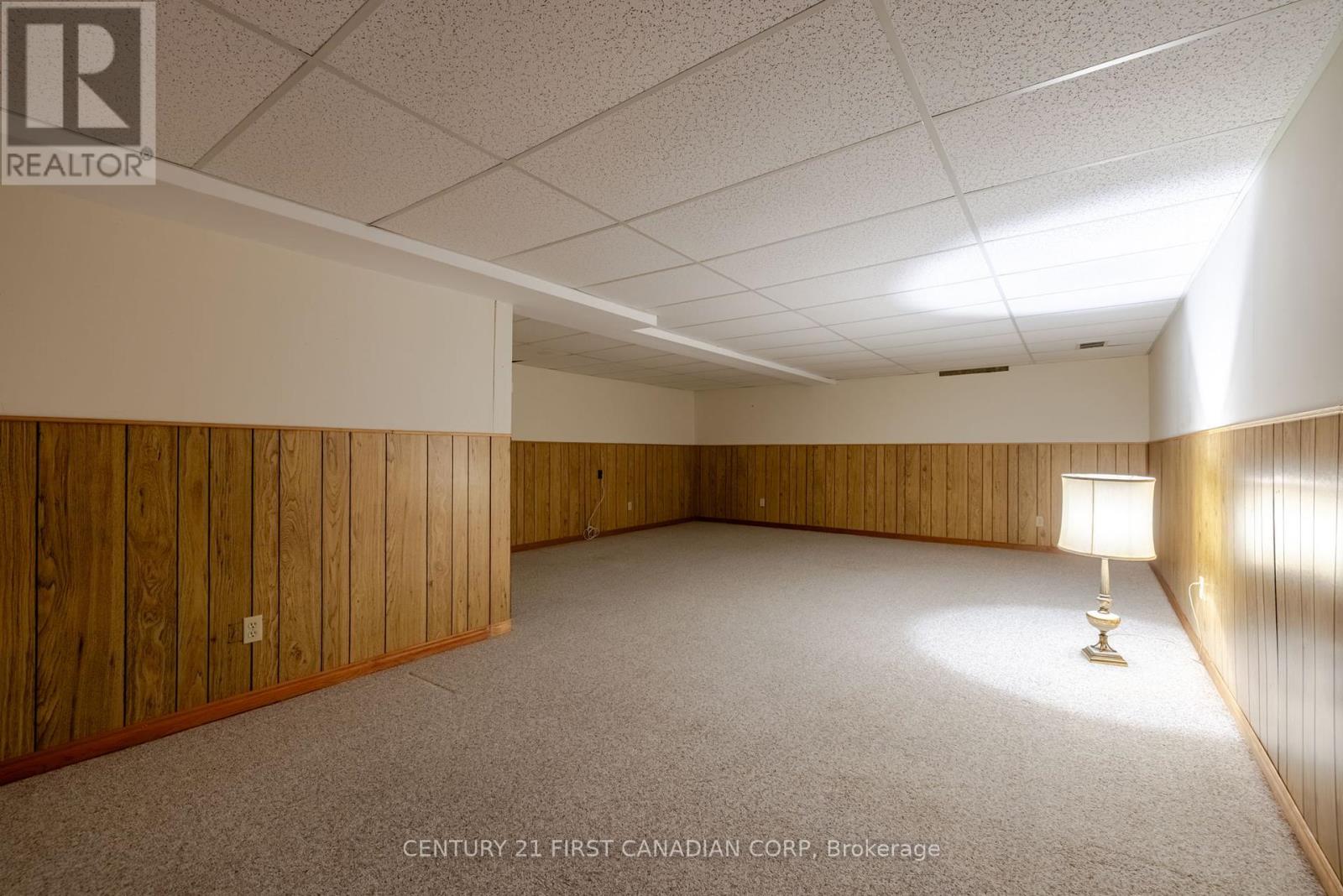 Photo 31 of 43 for 7037 Diane Crescent