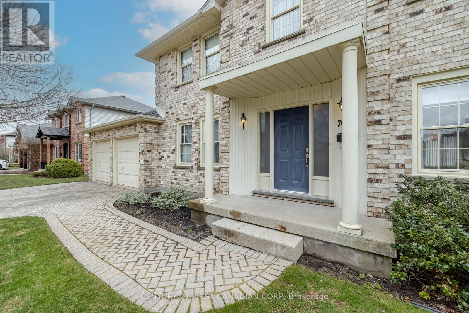 Photo 4 of 43 for 7037 Diane Crescent
