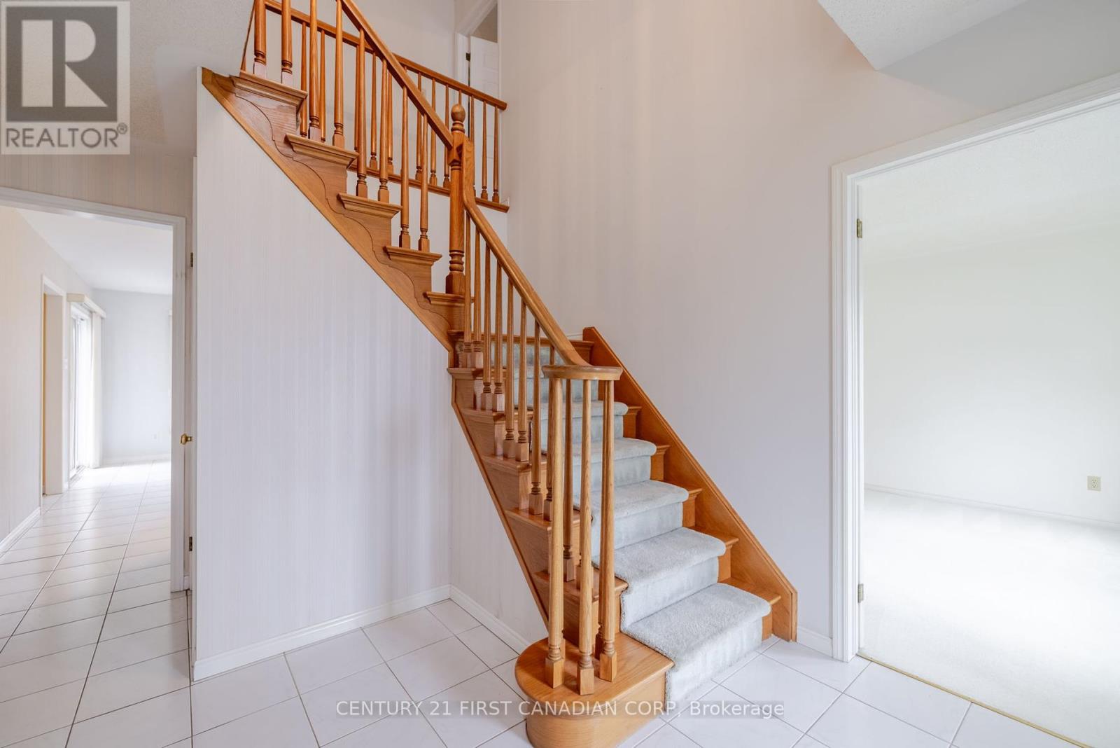 Photo 5 of 43 for 7037 Diane Crescent