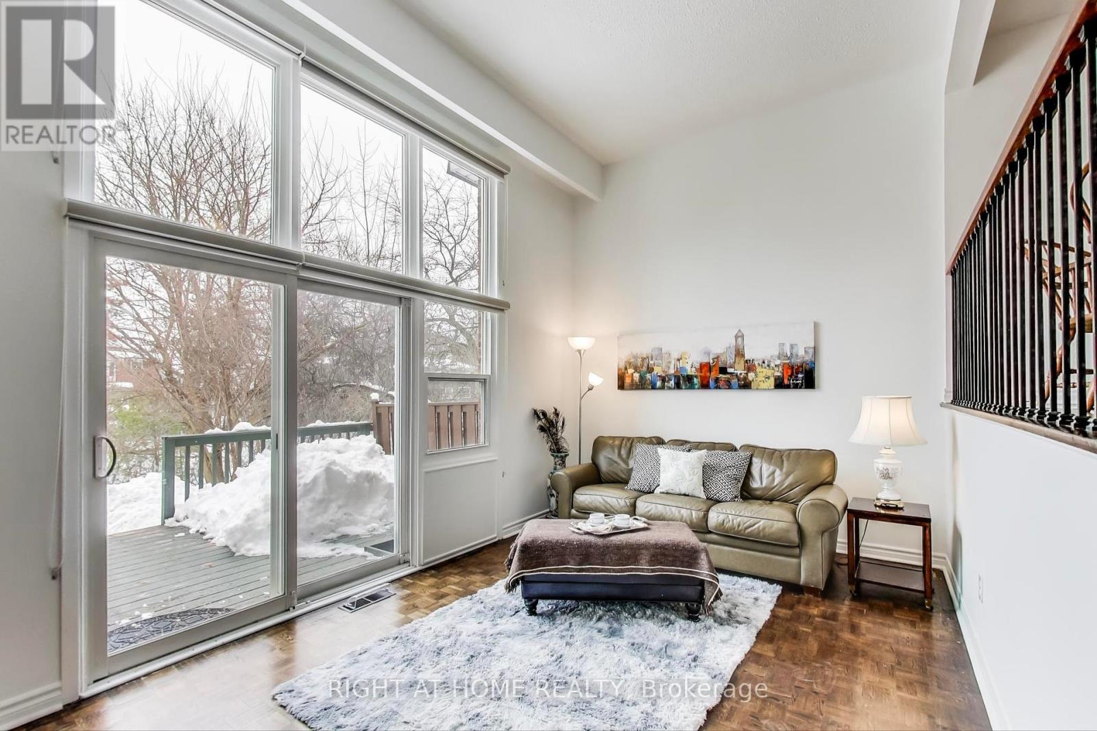 21 - 301 Bridletowne Circle W, Toronto (L'amoreaux), Ontario  M1W 2H7 - Photo 1 - E12089202