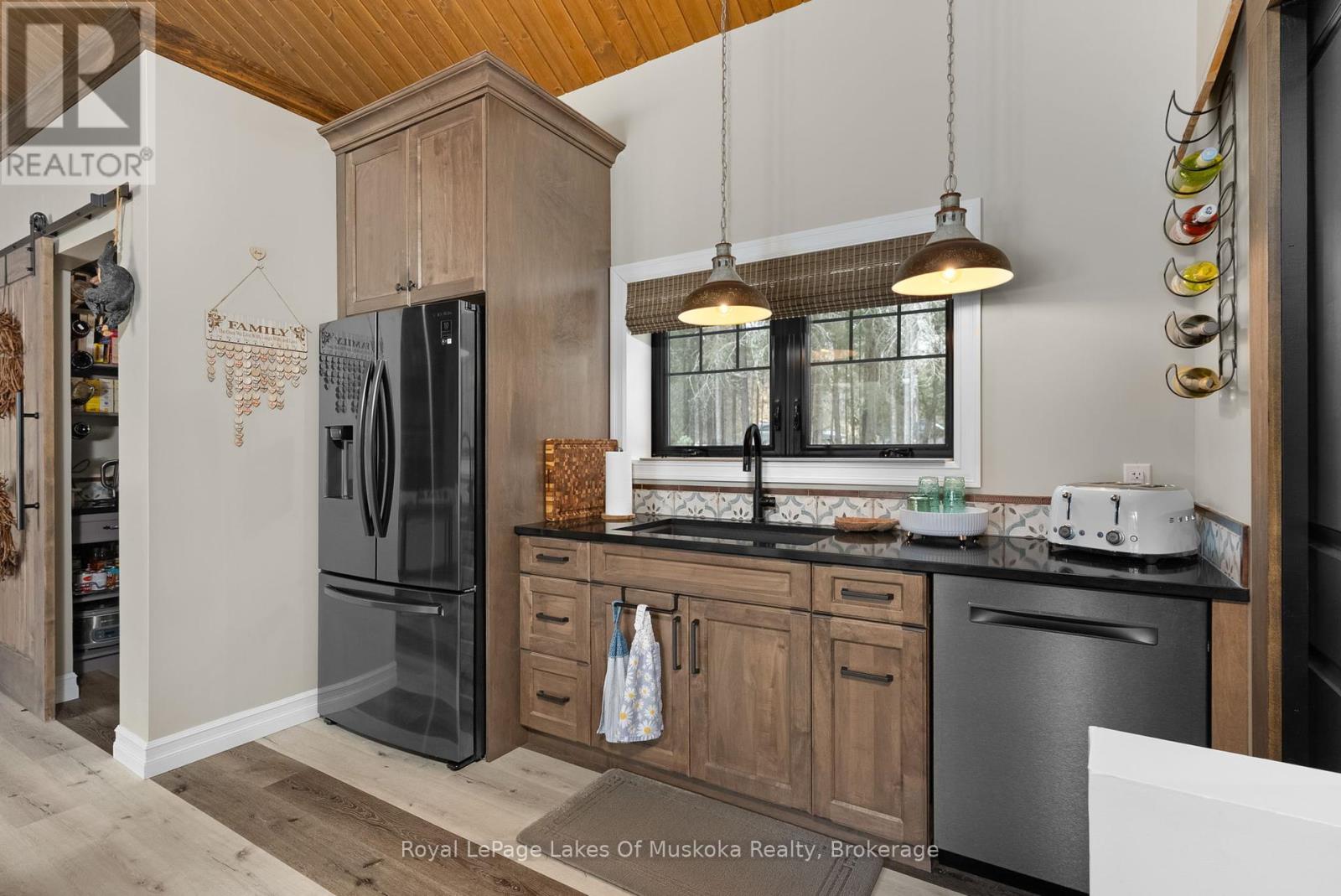 679 Boulder Road, Parry Sound Remote Area, Ontario  P0A 1Z0 - Photo 12 - X12084816