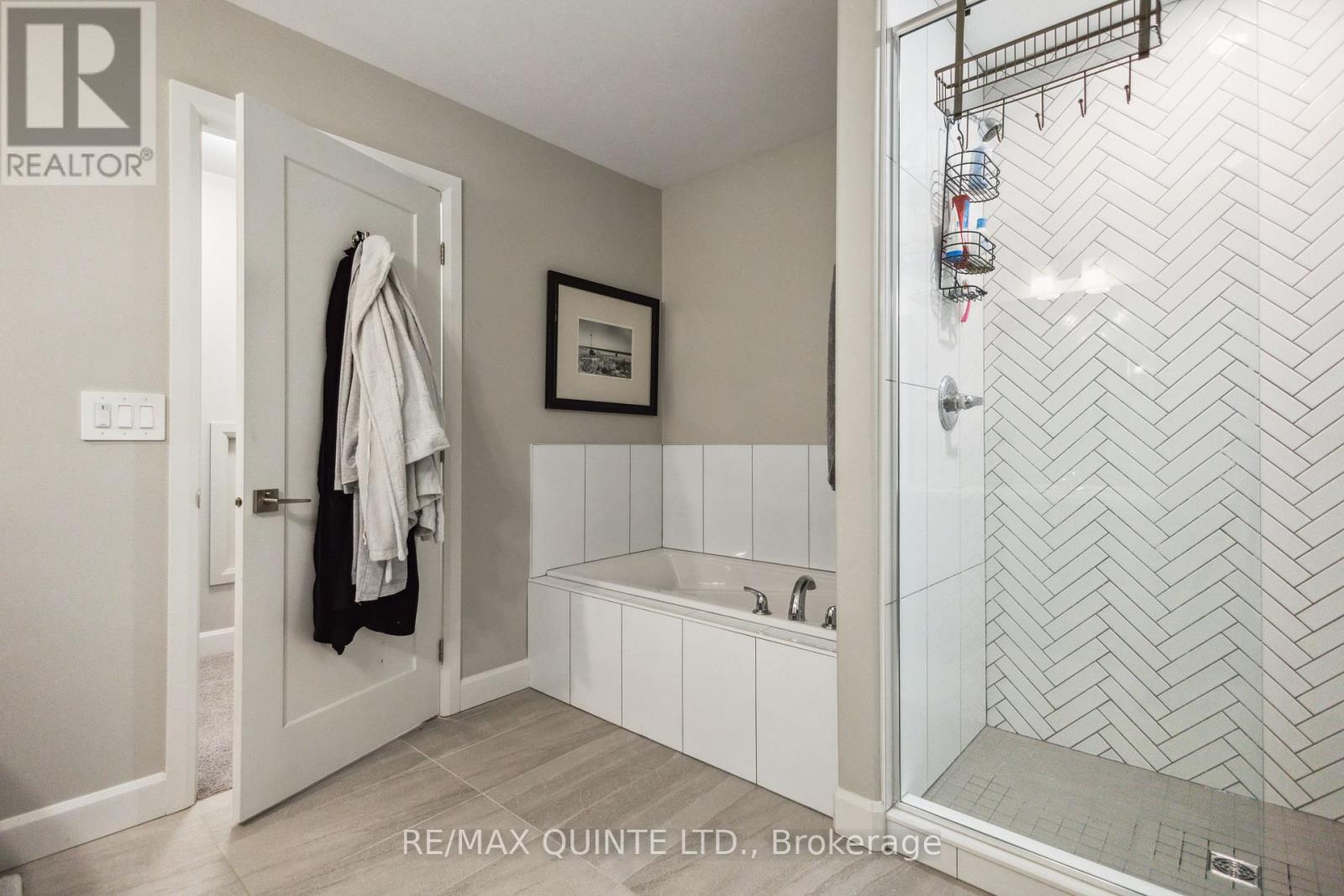70 Riverstone Way, Belleville (Thurlow Ward), Ontario  K8N 0S6 - Photo 23 - X12090937
