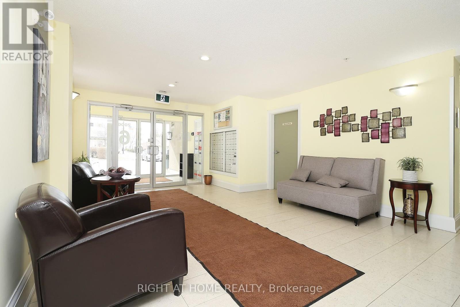 2206 - 6 Dayspring Circle, Brampton, Ontario  L6P 2Z6 - Photo 6 - W12091011