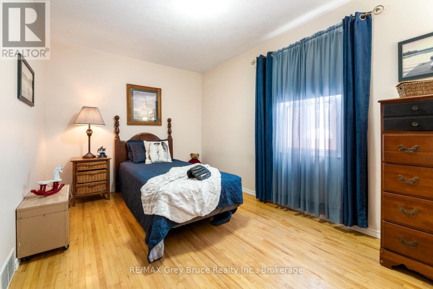 412 Scott Street, South Bruce Peninsula, Ontario  N0H 2T0 - Photo 21 - X12011822