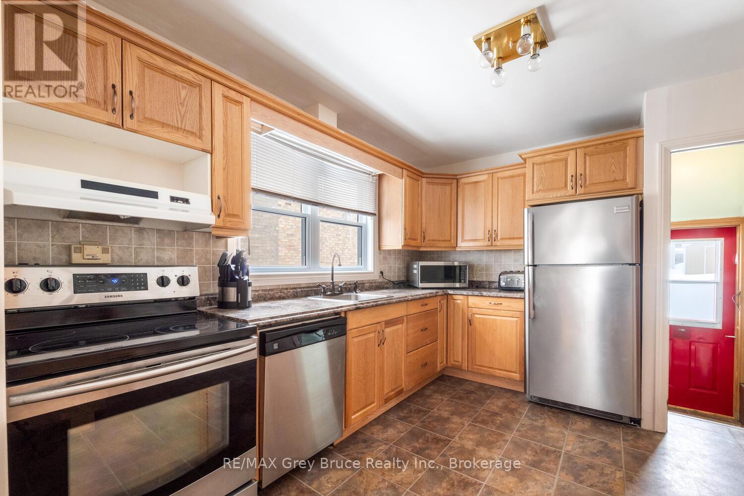412 Scott Street, South Bruce Peninsula, Ontario  N0H 2T0 - Photo 17 - X12011822