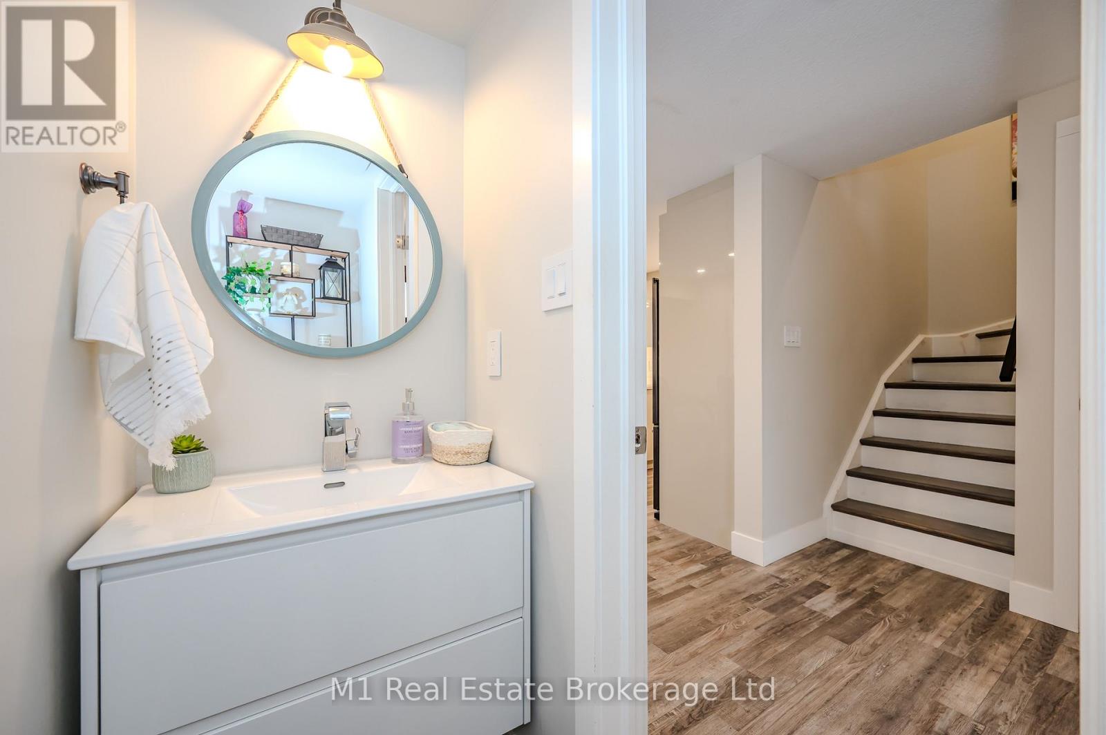 155 Stephanie Drive, Guelph, Ontario  N1K 1X7 - Photo 16 - X12091034
