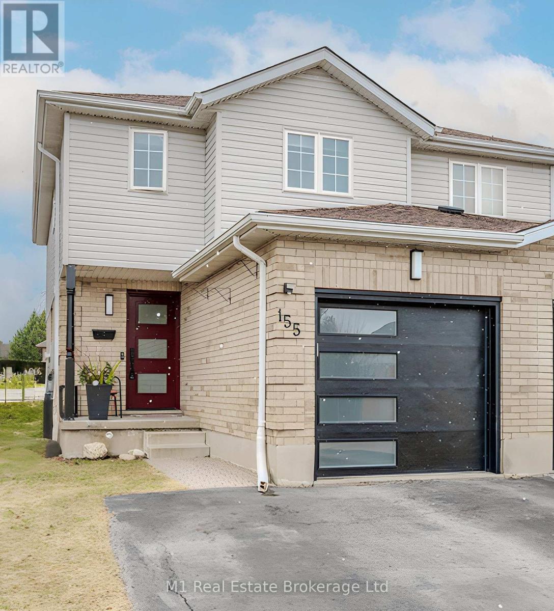 155 Stephanie Drive, Guelph, Ontario  N1K 1X7 - Photo 2 - X12091034