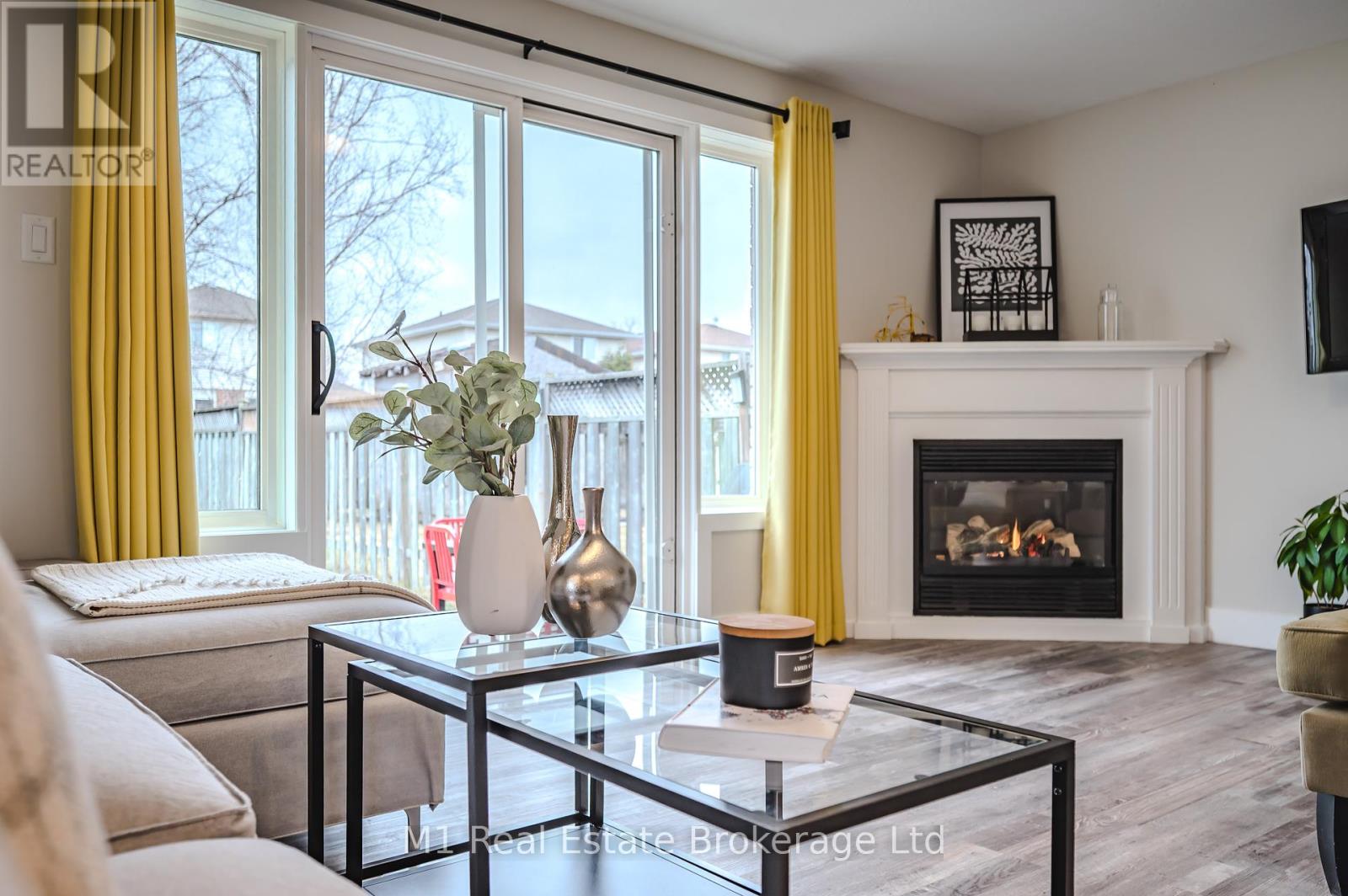 155 Stephanie Drive, Guelph, Ontario  N1K 1X7 - Photo 6 - X12091034