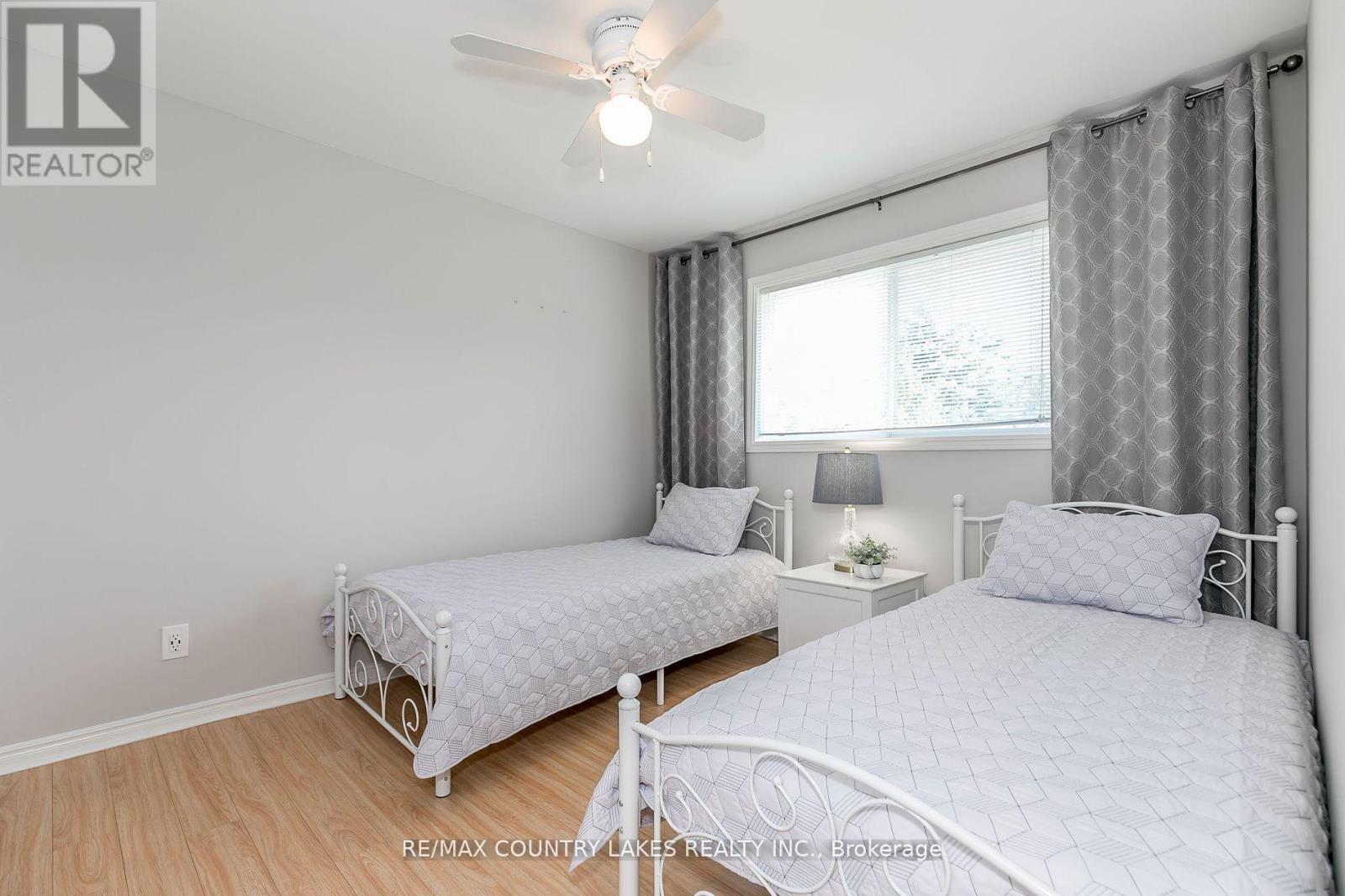 47 Lake Avenue, Ramara, Ontario  L0K 1B0 - Photo 25 - S12091016