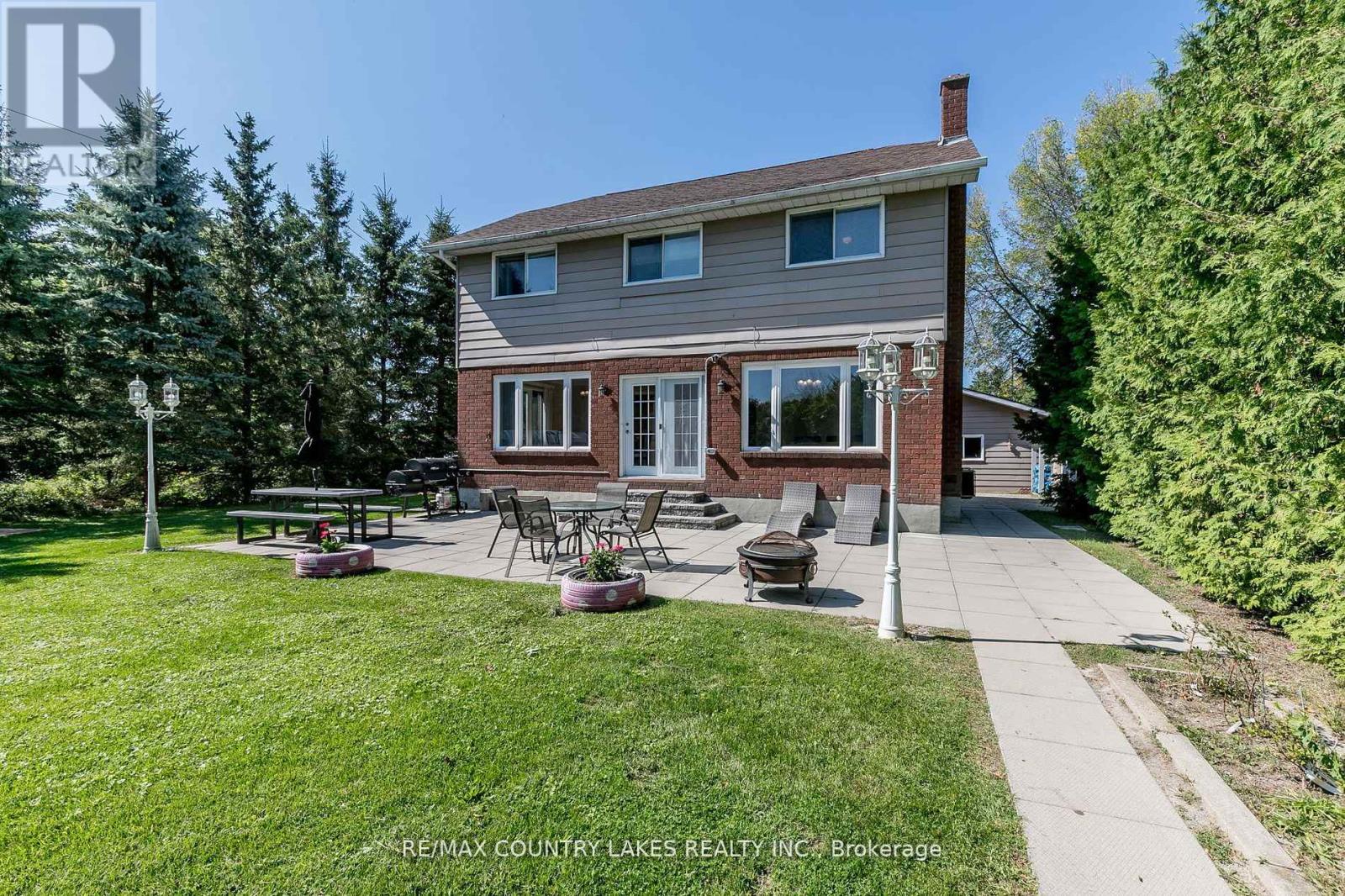 47 Lake Avenue, Ramara, Ontario  L0K 1B0 - Photo 32 - S12091016