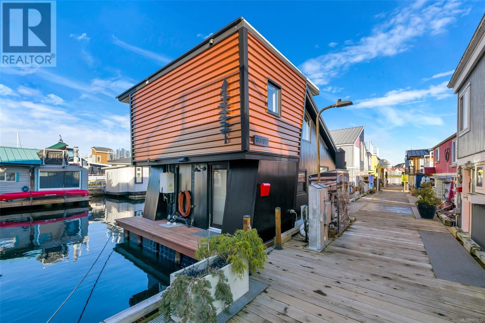 A12 1 DALLAS Rd, Victoria, British Columbia