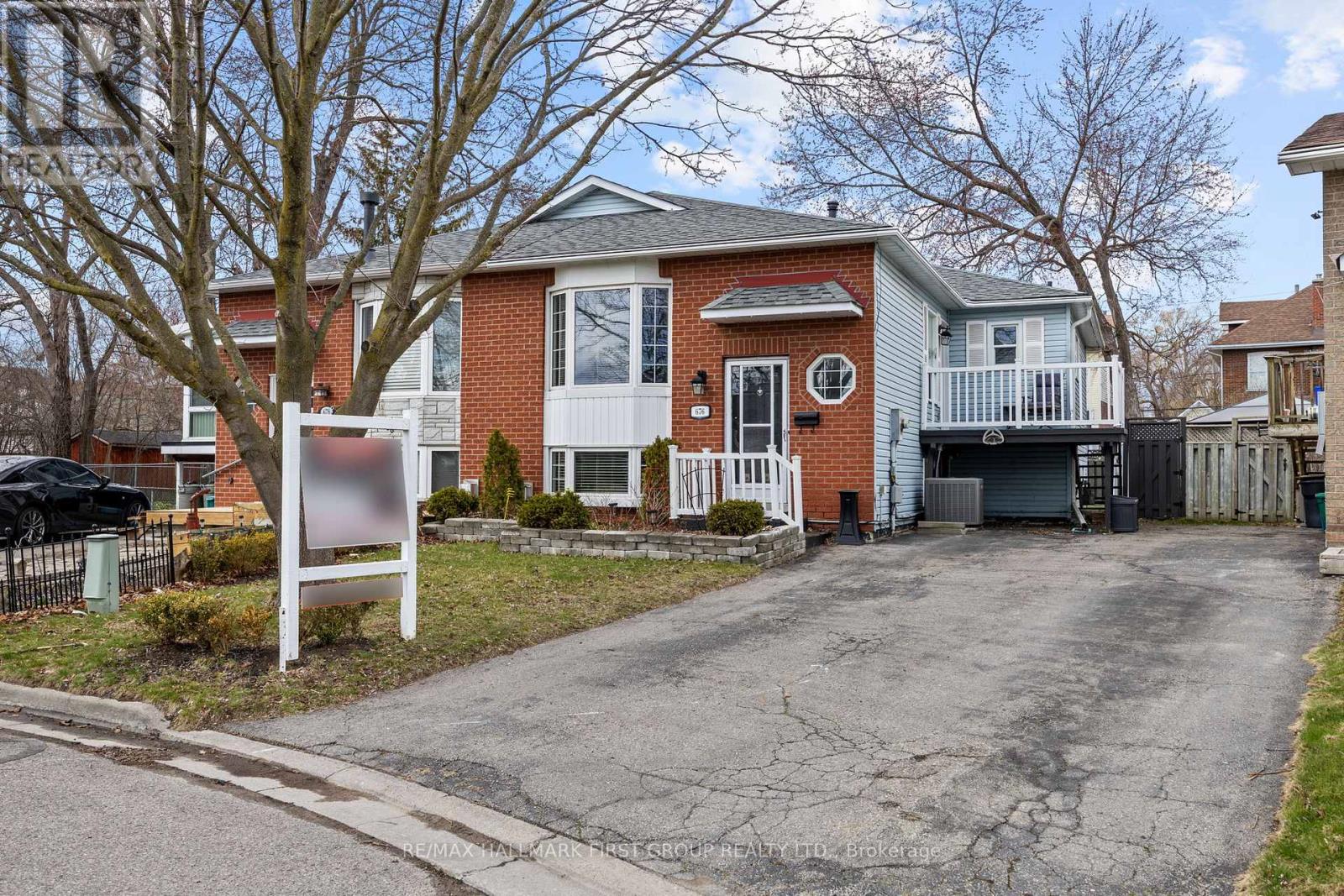 676 FROBISHER COURT, Oshawa, Ontario