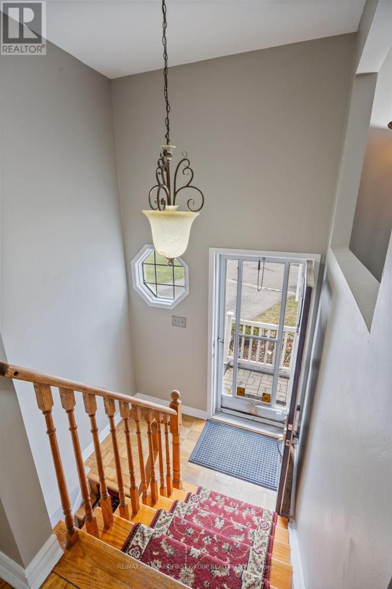 676 Frobisher Court, Oshawa, Ontario  L1J 8M9 - Photo 6 - E12091085