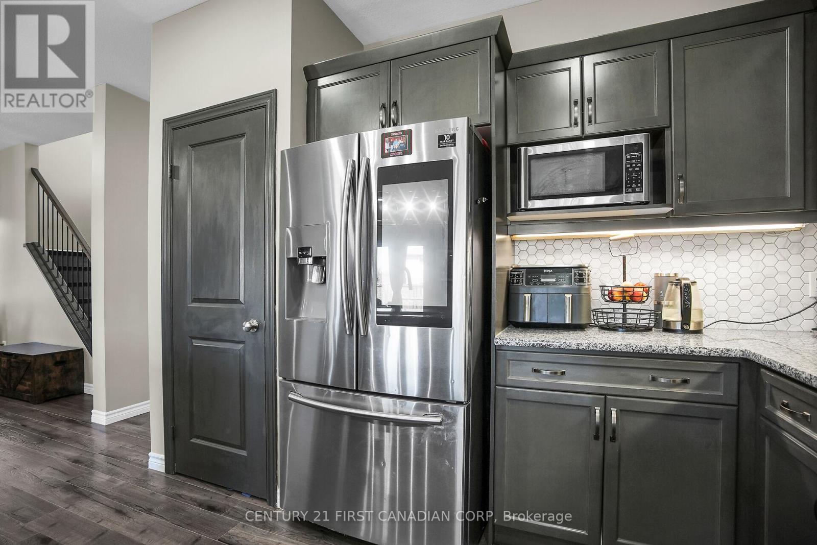 1249 Sandbar Street, London North, Ontario  N6G 0Y3 - Photo 11 - X12091065