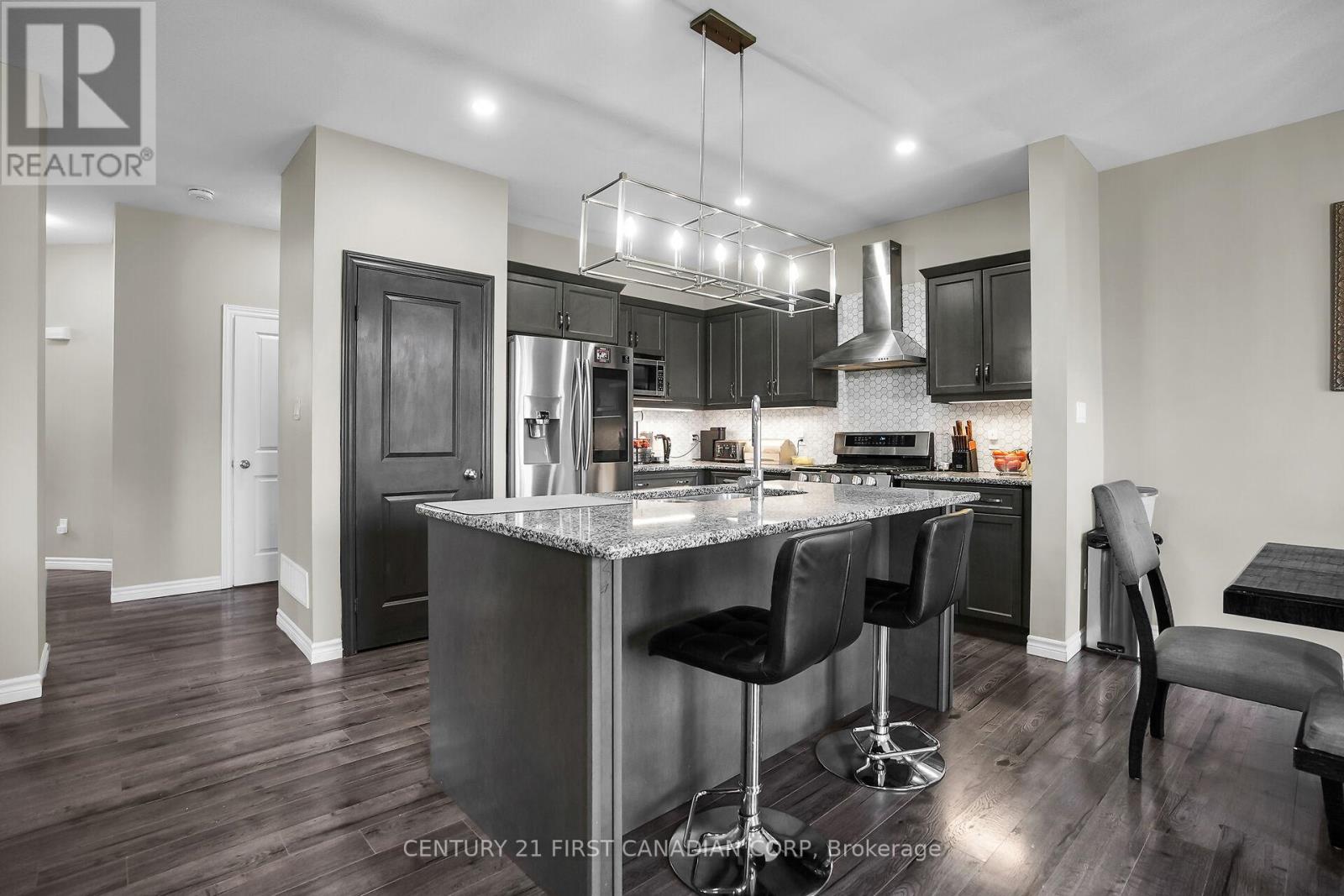 1249 Sandbar Street, London North, Ontario  N6G 0Y3 - Photo 8 - X12091065