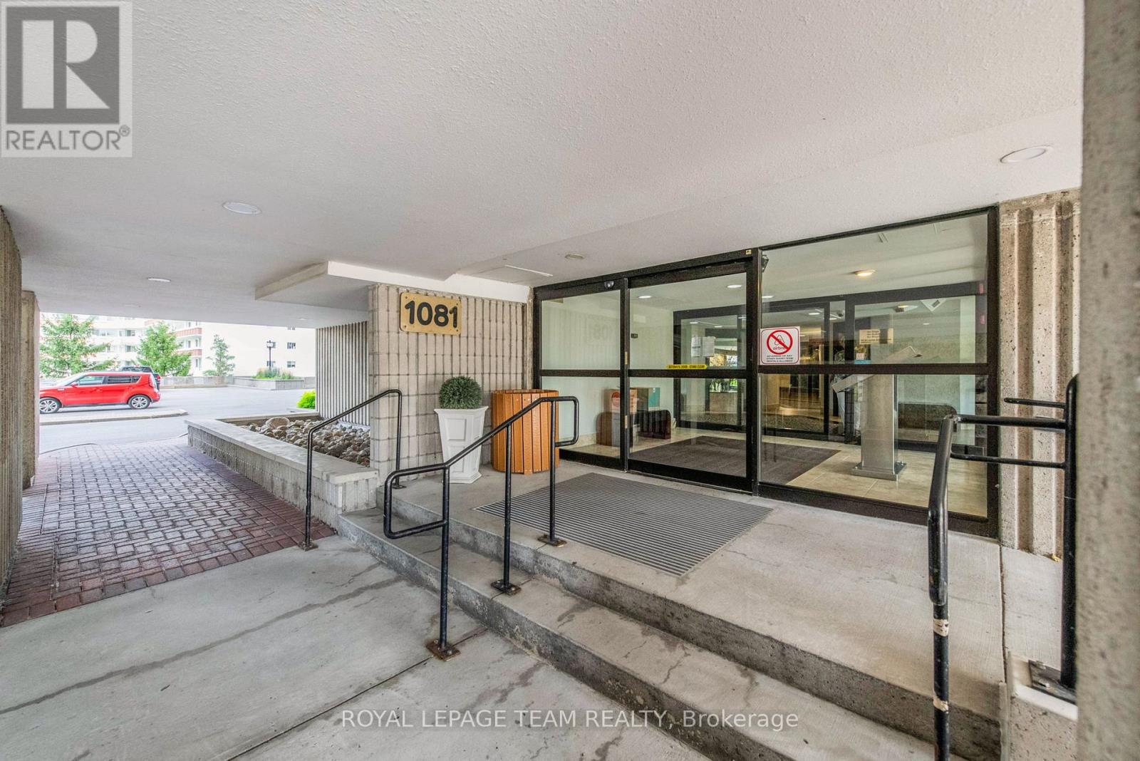 Property at 1101 - 1081 AMBLESIDE DRIVE image 2
