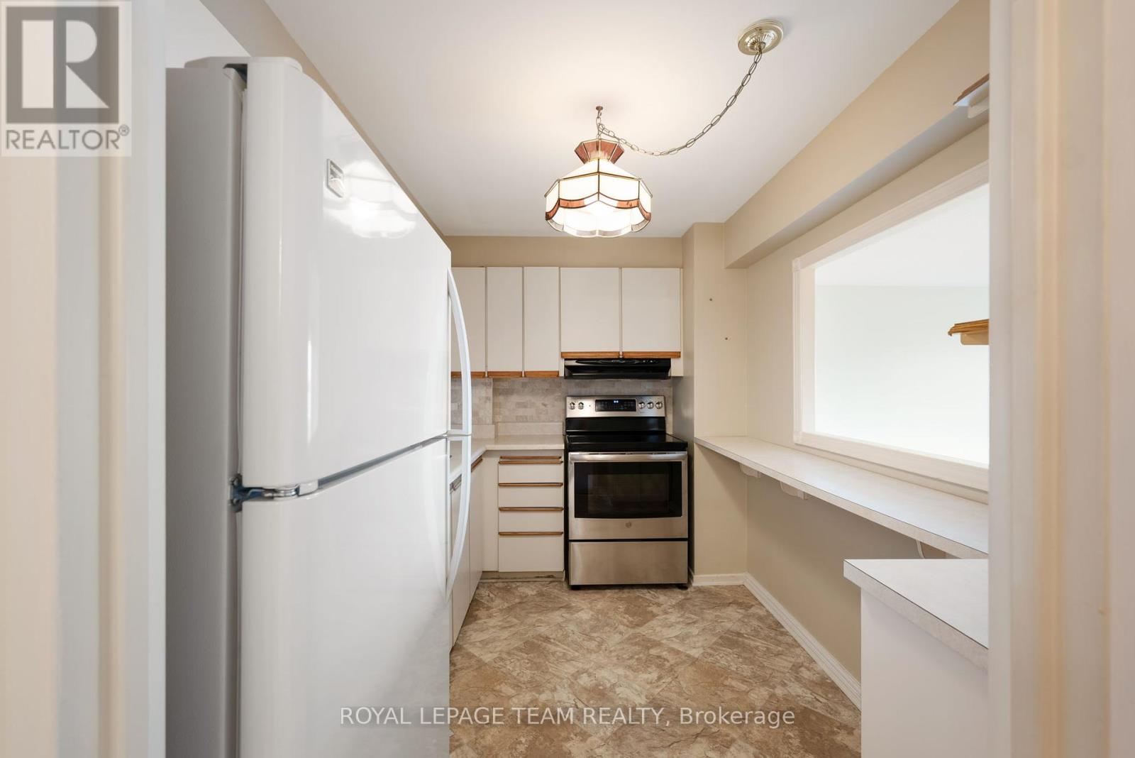 1101 - 1081 Ambleside Drive, Ottawa, Ontario  K2B 8C8 - Photo 8 - X12091106