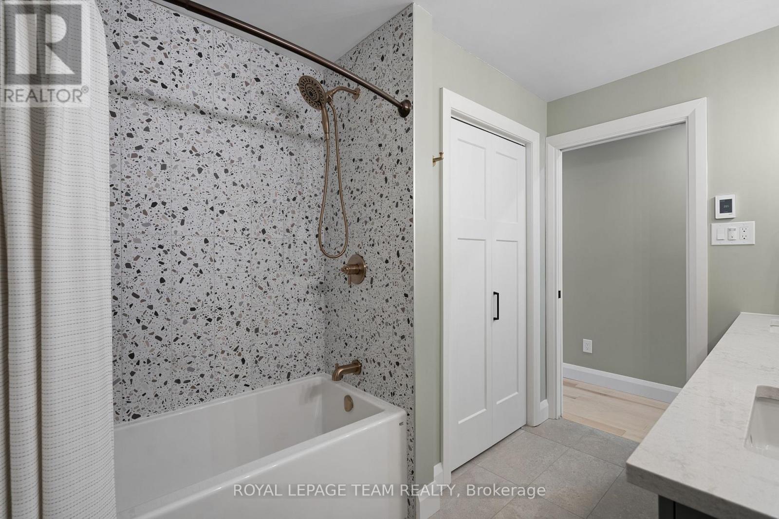 1056 Heenan Terrace, Ottawa, Ontario  K4M 1J2 - Photo 33 - X12091110