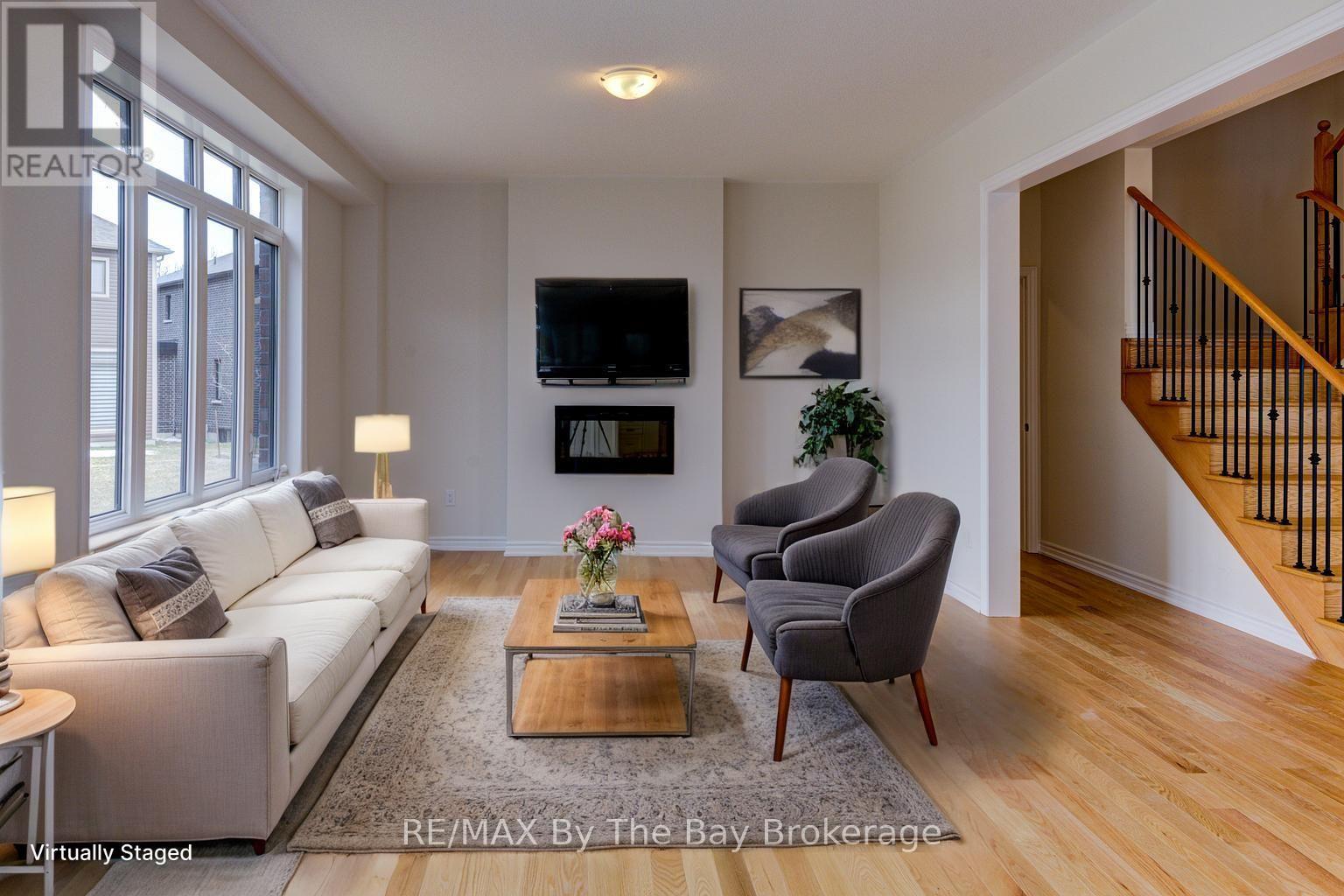Property at 105 SUN VALLEY AVENUE image 4