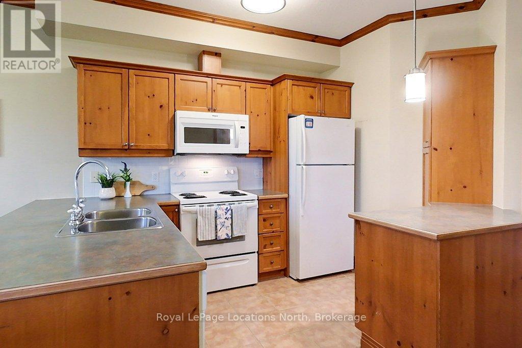 109 - 184 Snowbridge Way, Blue Mountains, Ontario  L9Y 3Z2 - Photo 10 - X12091048