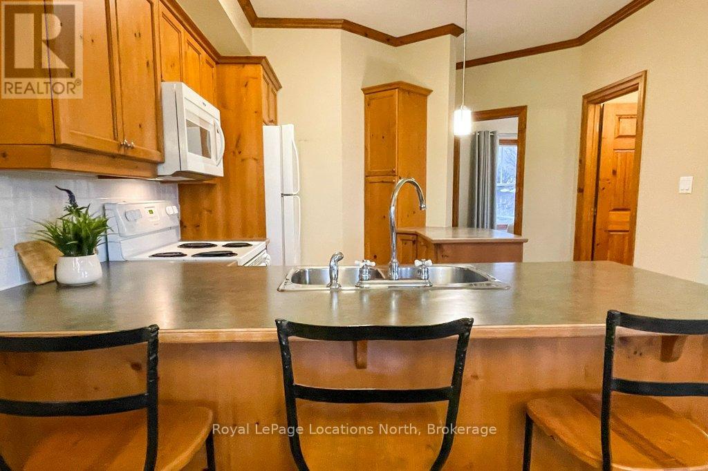 109 - 184 Snowbridge Way, Blue Mountains, Ontario  L9Y 3Z2 - Photo 12 - X12091048