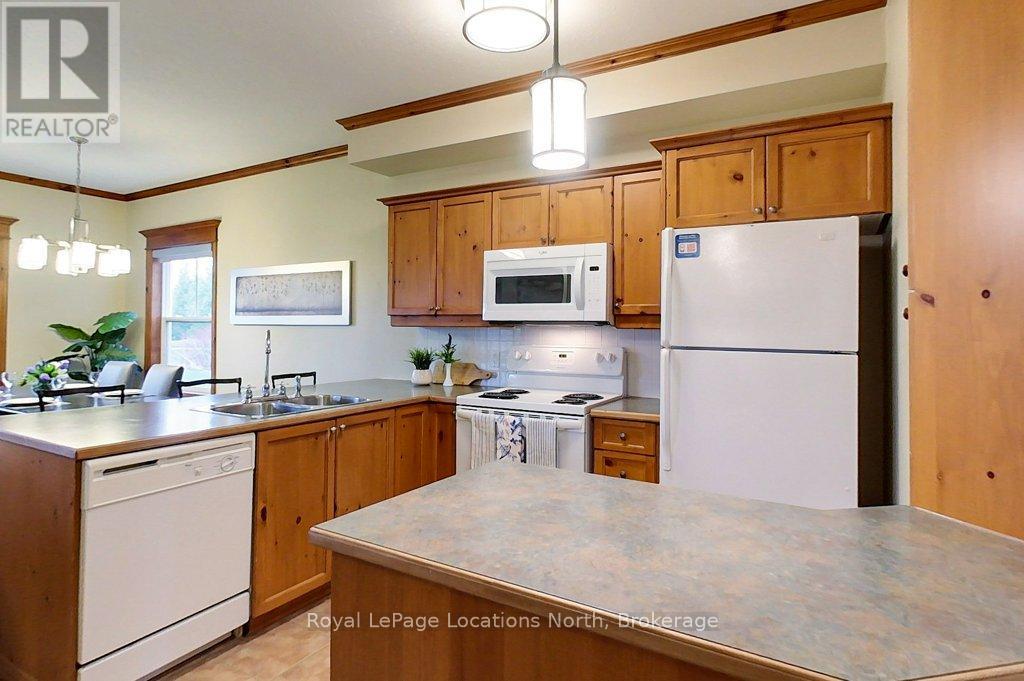 109 - 184 Snowbridge Way, Blue Mountains, Ontario  L9Y 3Z2 - Photo 9 - X12091048
