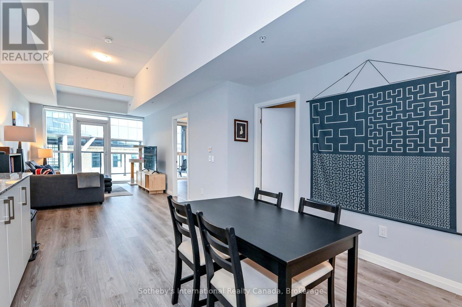Property at 409 - 108 GARMENT STREET image 3